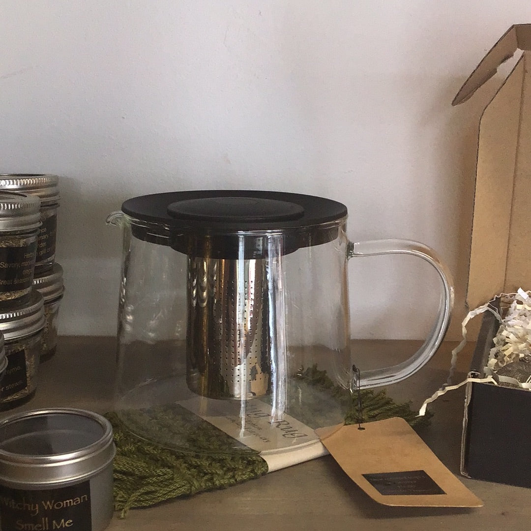 Glass teapot with stainless steel infuser 