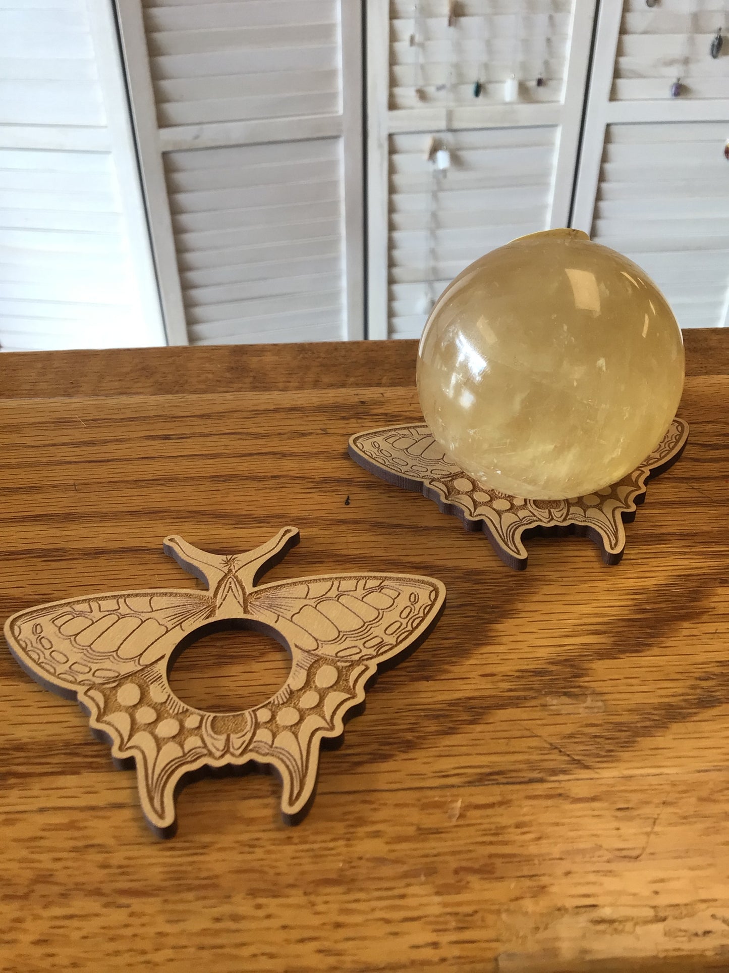 Engraved Sphere Holder - Moth Large