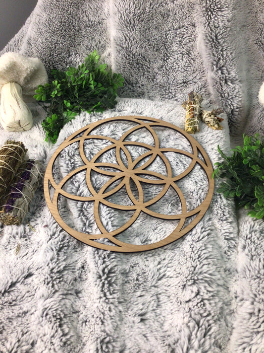 Wooden crystal grid