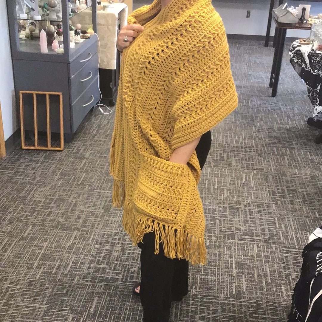 Pocketed Shawl