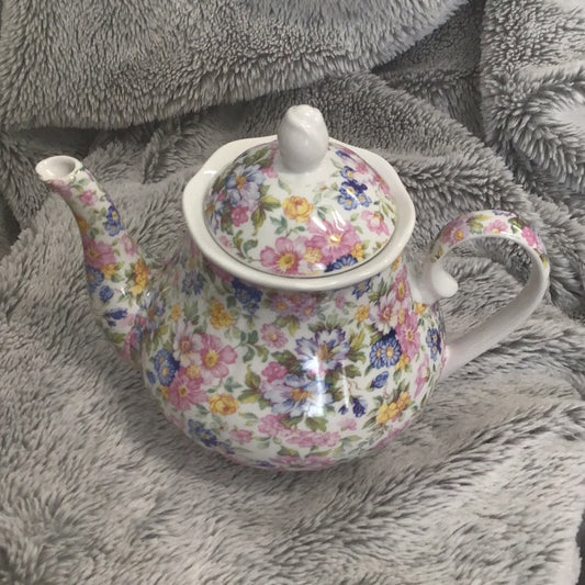 Tea pot