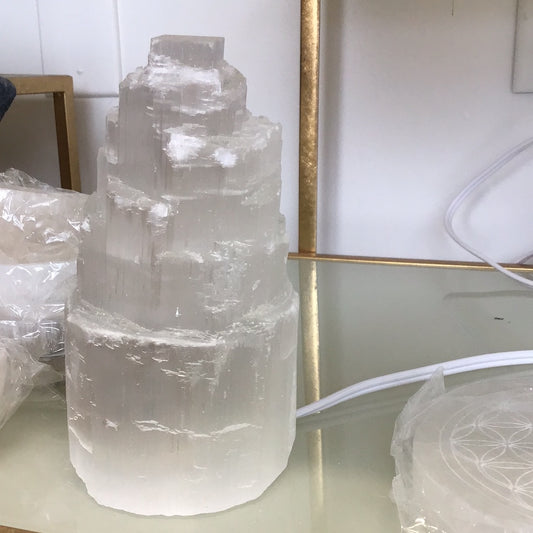 Selenite lamp